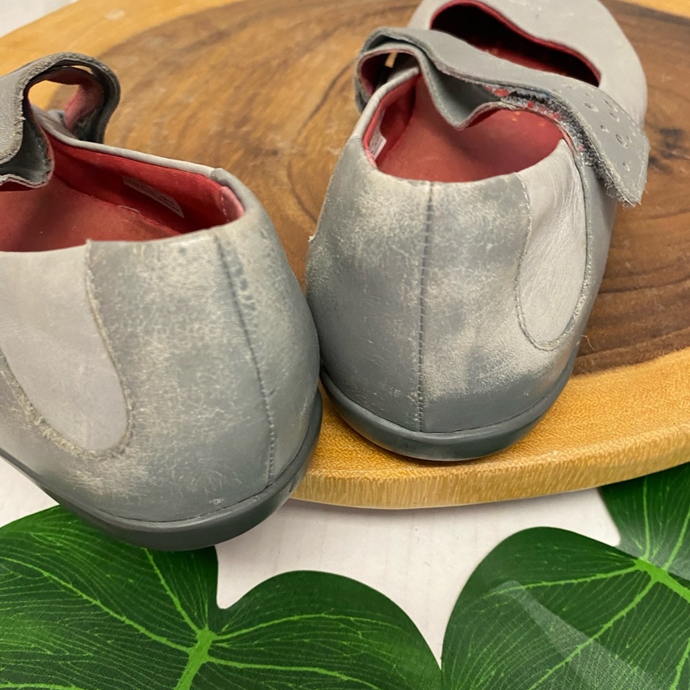 TSUBO Leather Grey Mary Janes Flats - Picture 6 of 8